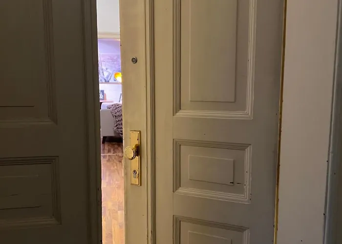 Stylische Altbauwohnung Dresden Striesen Ruhig Und Zentral Apartament *