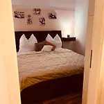 Stylische Altbauwohnung Striesen Ruhig Und Zentral Apartment