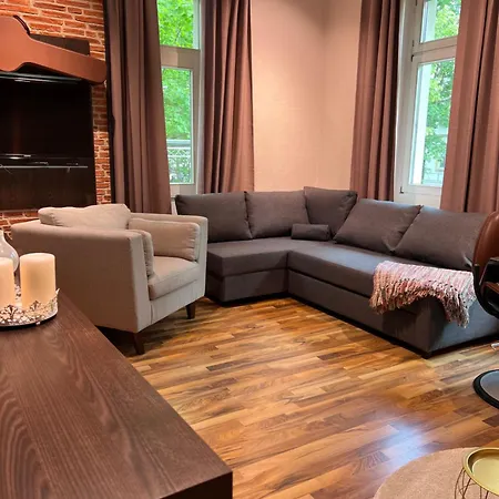 Stylische Altbauwohnung Striesen Ruhig Und Zentral